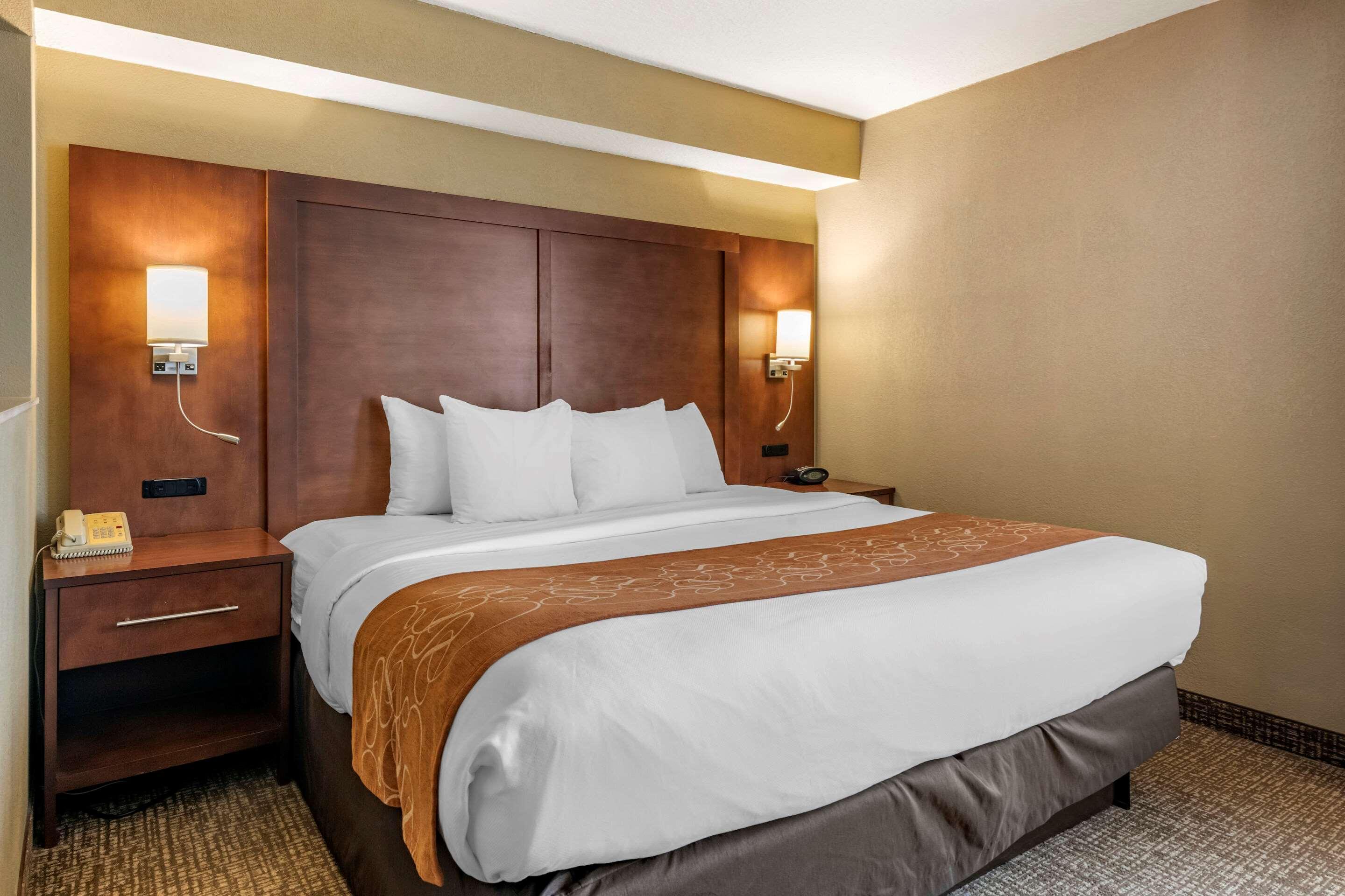 Comfort Suites Baymeadows Near Butler Blvd Jacksonville Eksteriør billede