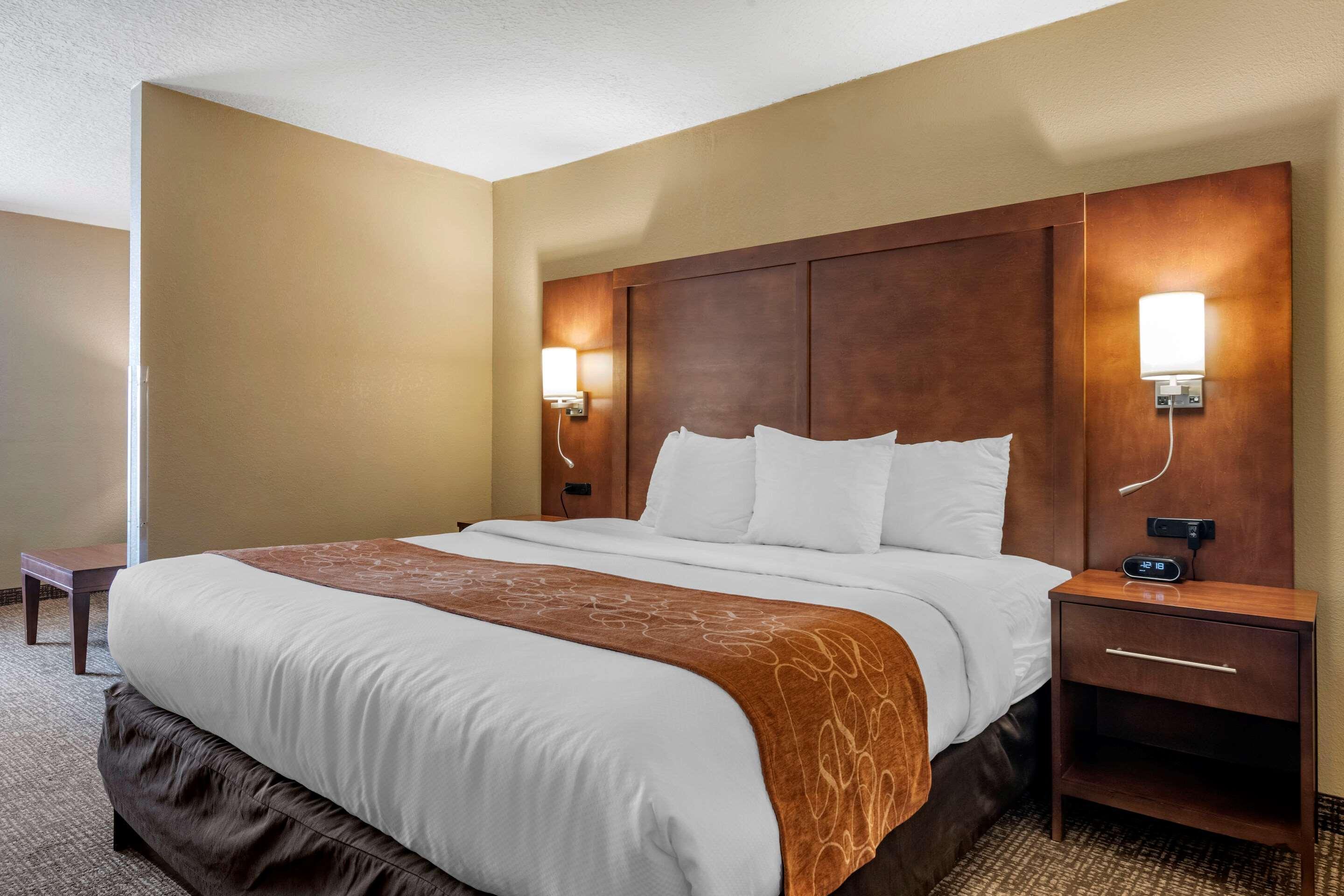 Comfort Suites Baymeadows Near Butler Blvd Jacksonville Eksteriør billede