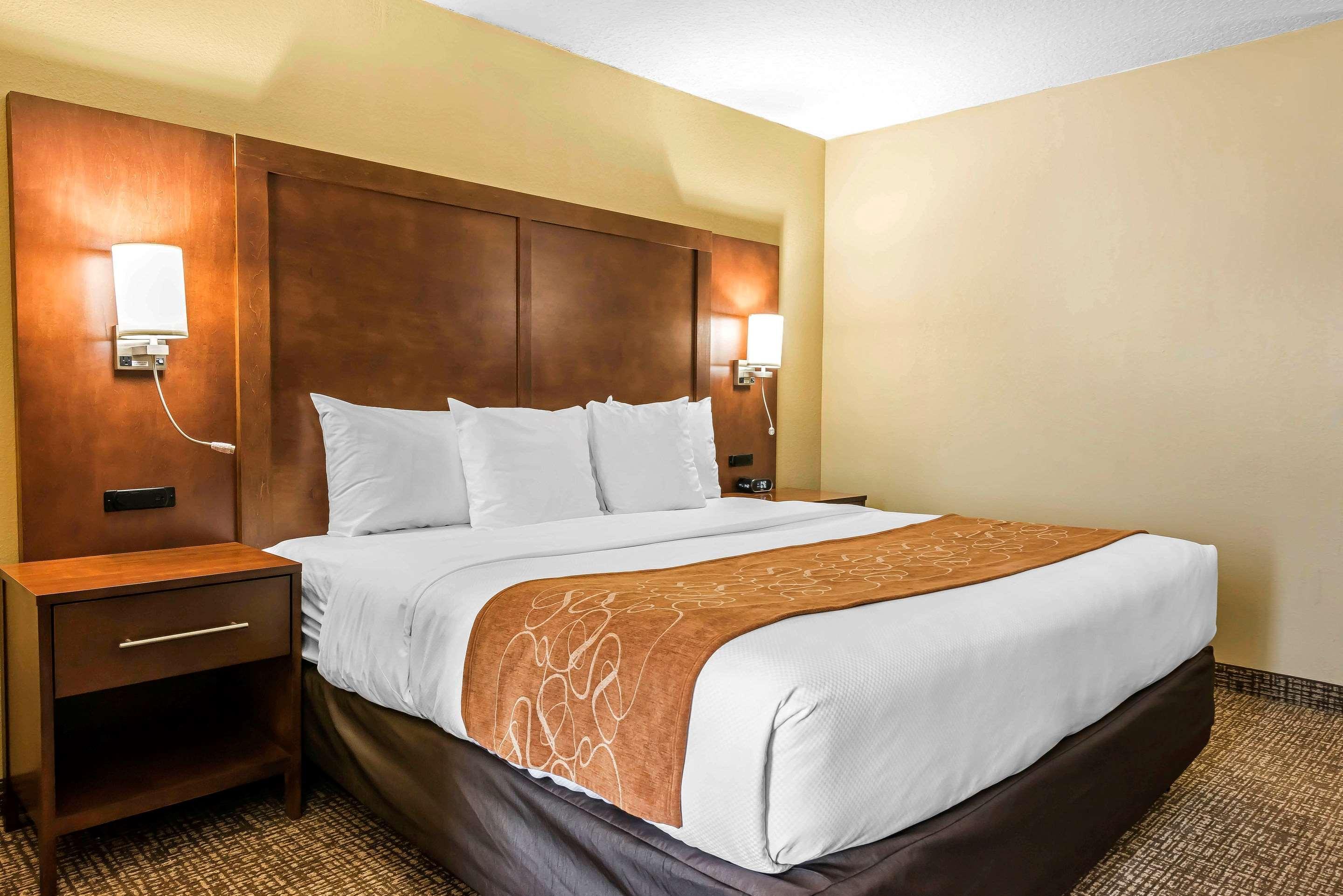Comfort Suites Baymeadows Near Butler Blvd Jacksonville Eksteriør billede
