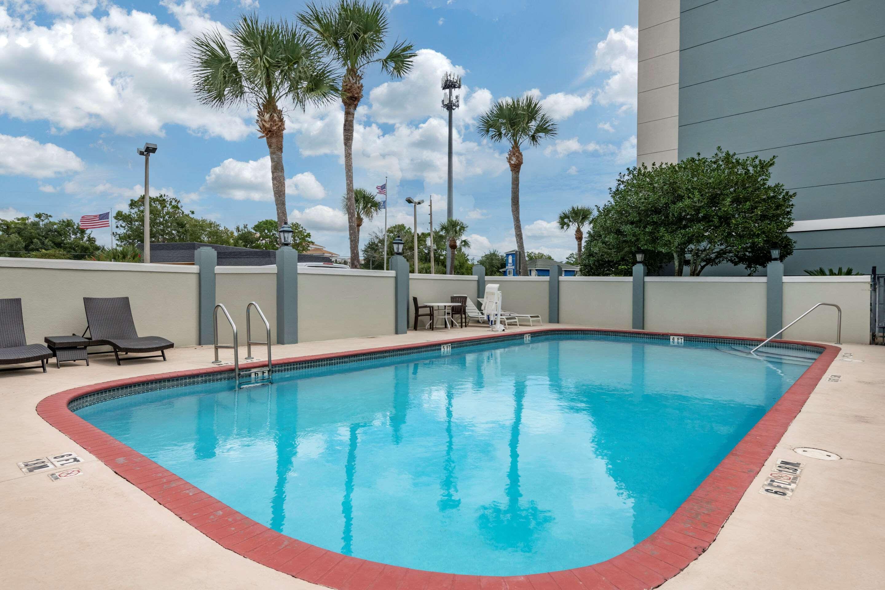 Comfort Suites Baymeadows Near Butler Blvd Jacksonville Eksteriør billede