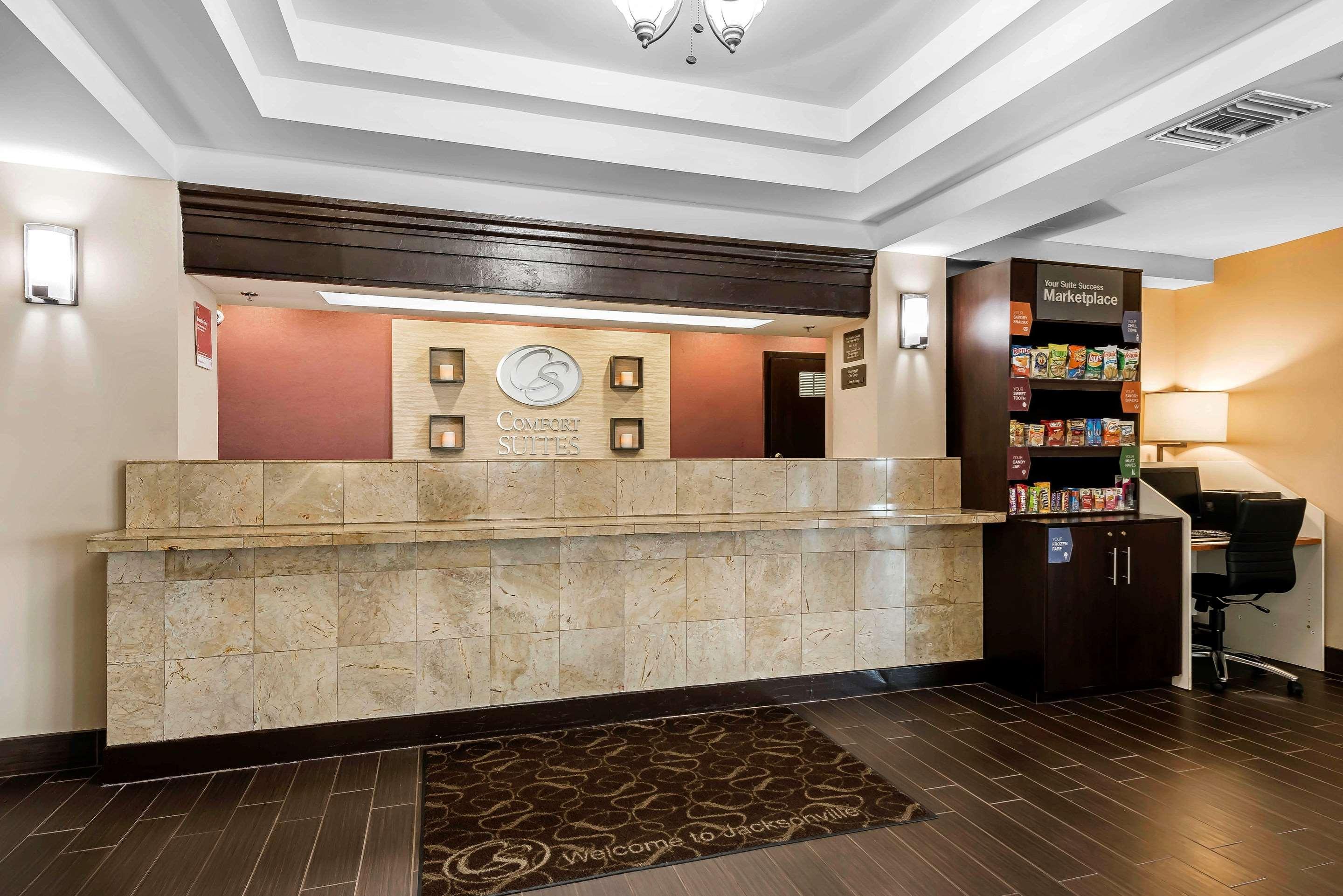Comfort Suites Baymeadows Near Butler Blvd Jacksonville Eksteriør billede